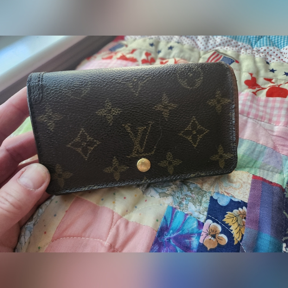 SOLD! Louis Vuitton LV Wallet Portefeiulle Tresor in Brown Monogram